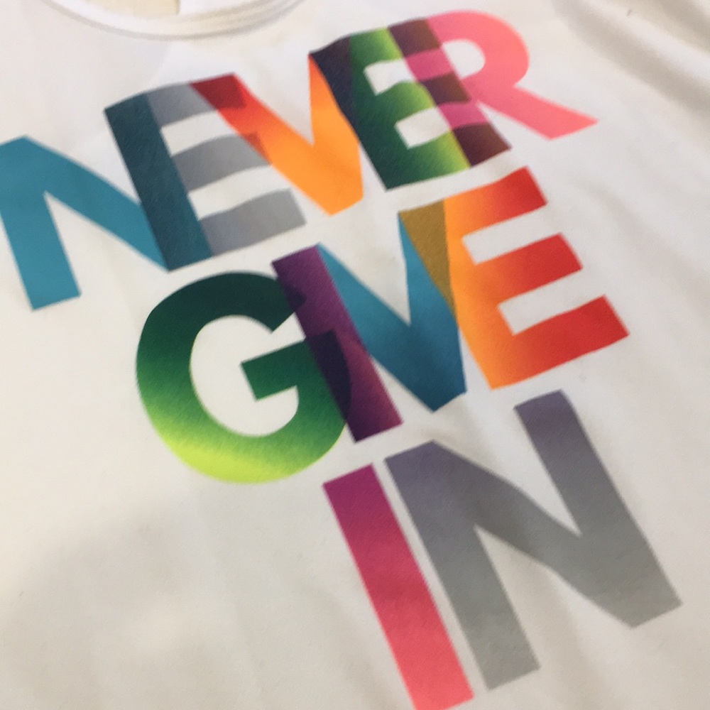 Nike tank top “never give in “ size xs - Picture 6 of 6